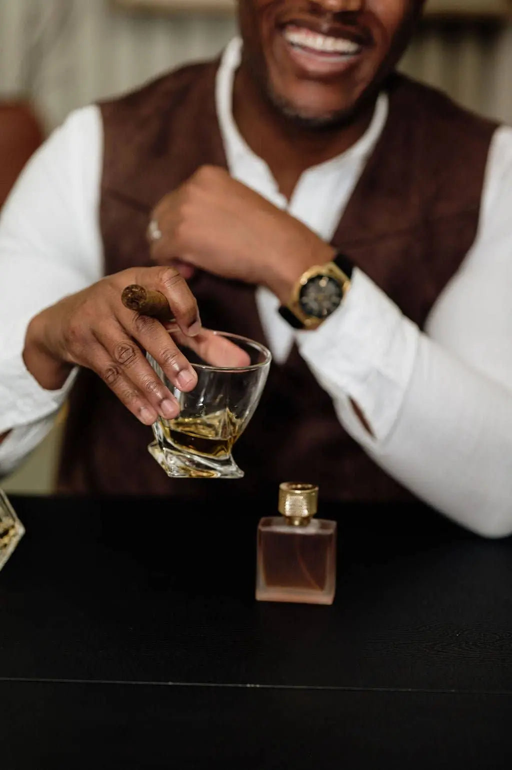 Blackwood & Bourbon - Best Woody Fragrance 2025 🏅: 50ml Bottle Elysian Parfum