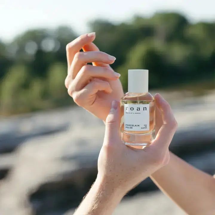 Porcelain Pulse Eau De Parfum | Darjeeling Tea, Fruity Amber Roan Fragrances