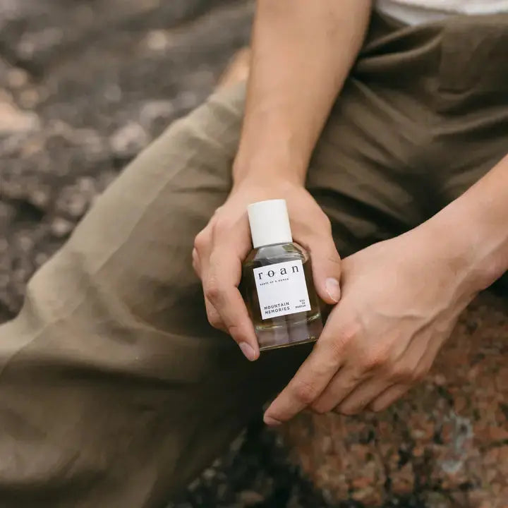 Mountain Memories Eau De Parfum | Oolong Tea, Woody & Earthy Roan Fragrances